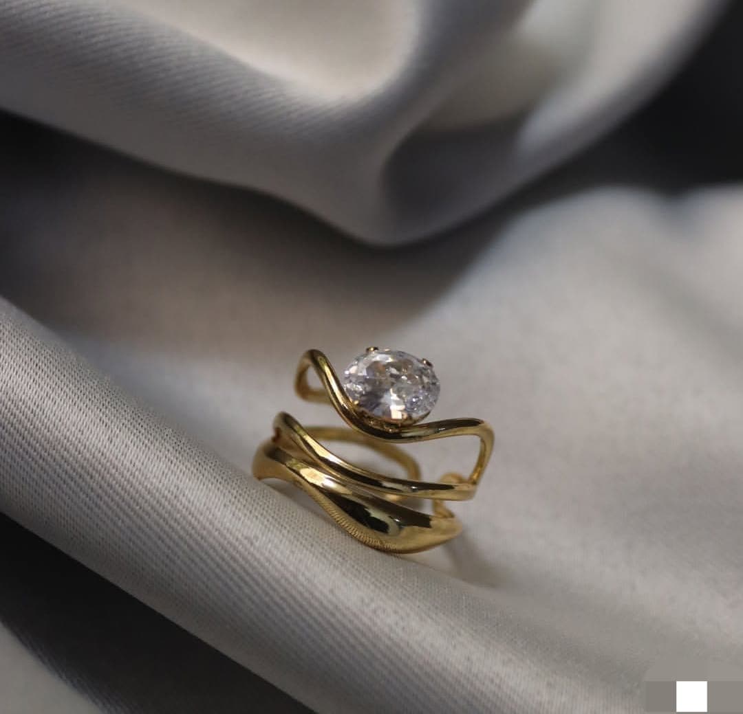 Waveform Ring — Triple Band Solitaire
